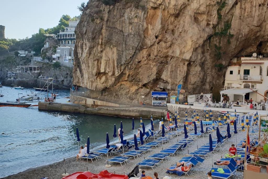 Amalfi Rooms Duoglio Beach -Amazing Seaview المظهر الخارجي الصورة
