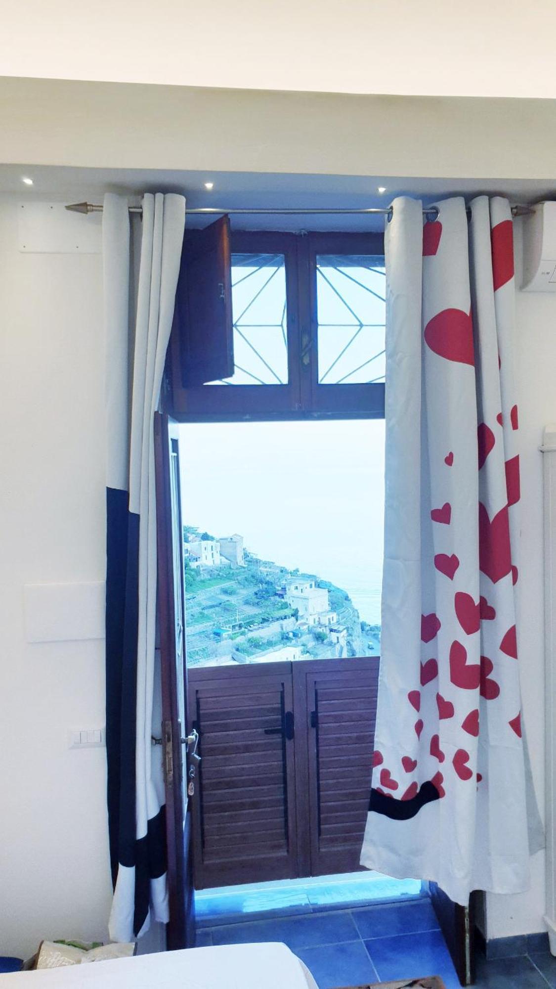 Amalfi Rooms Duoglio Beach -Amazing Seaview المظهر الخارجي الصورة